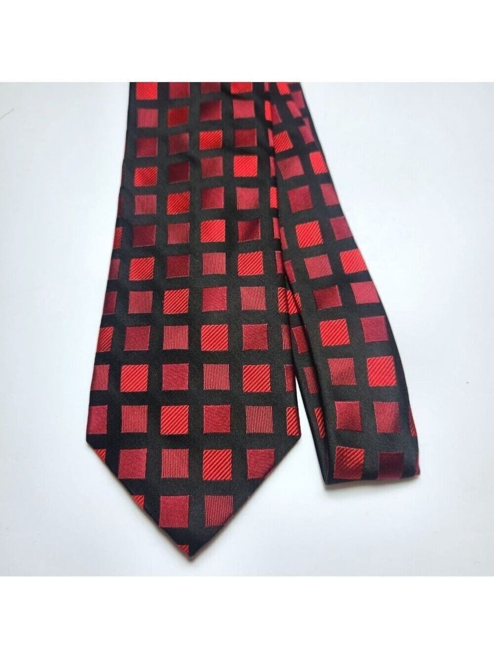 Croft And Barrow Tie Men's Silk Necktie Silk Red and Black 100% Silk
